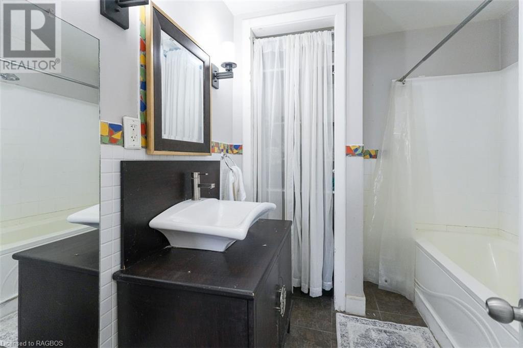 Image of property at 314 PAISLEY Road