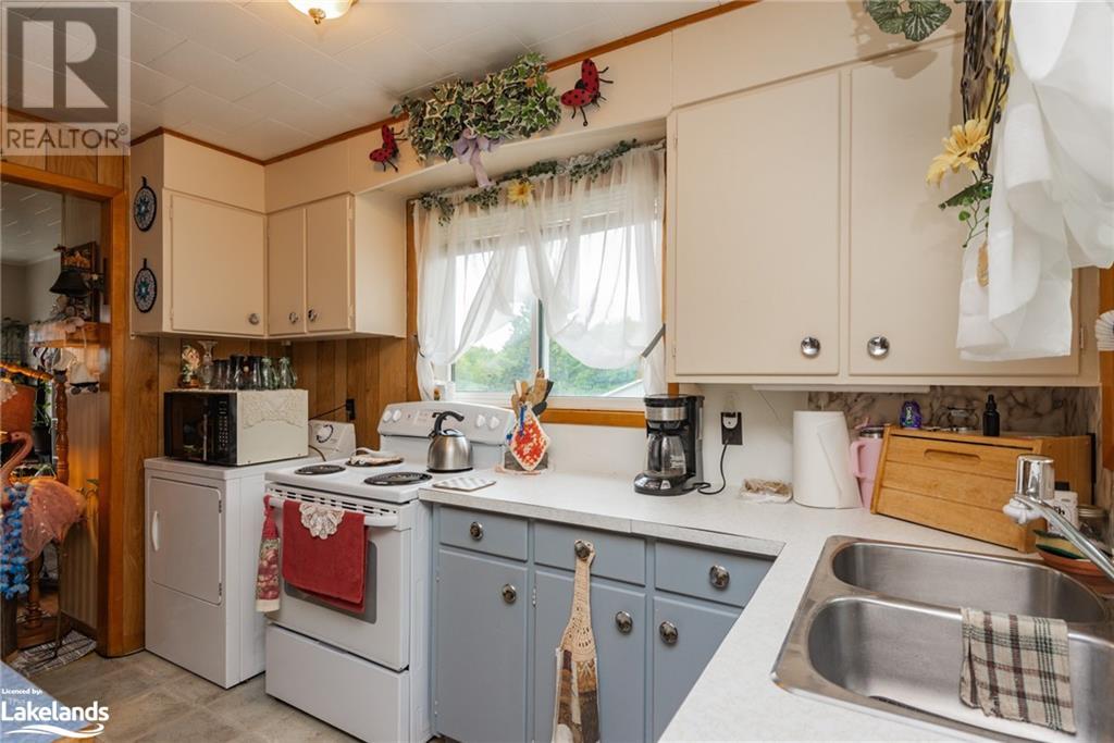 11643 522 Highway, Port Loring, Ontario  P0H 1Y0 - Photo 2 - 40625760
