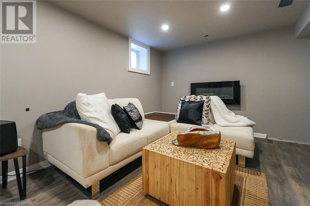 Image of property at 314 PAISLEY Road