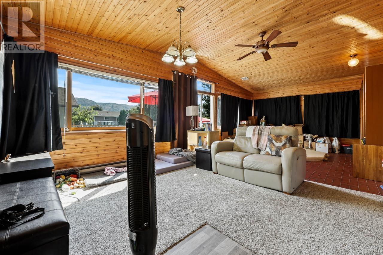 2317 Fleetwood Ave, Kamloops, British Columbia  V2B 4S8 - Photo 12 - 180204