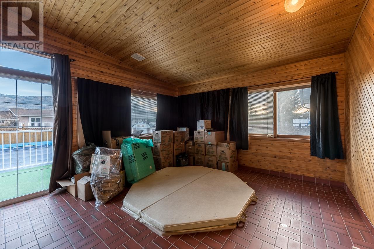 2317 Fleetwood Ave, Kamloops, British Columbia  V2B 4S8 - Photo 13 - 180204