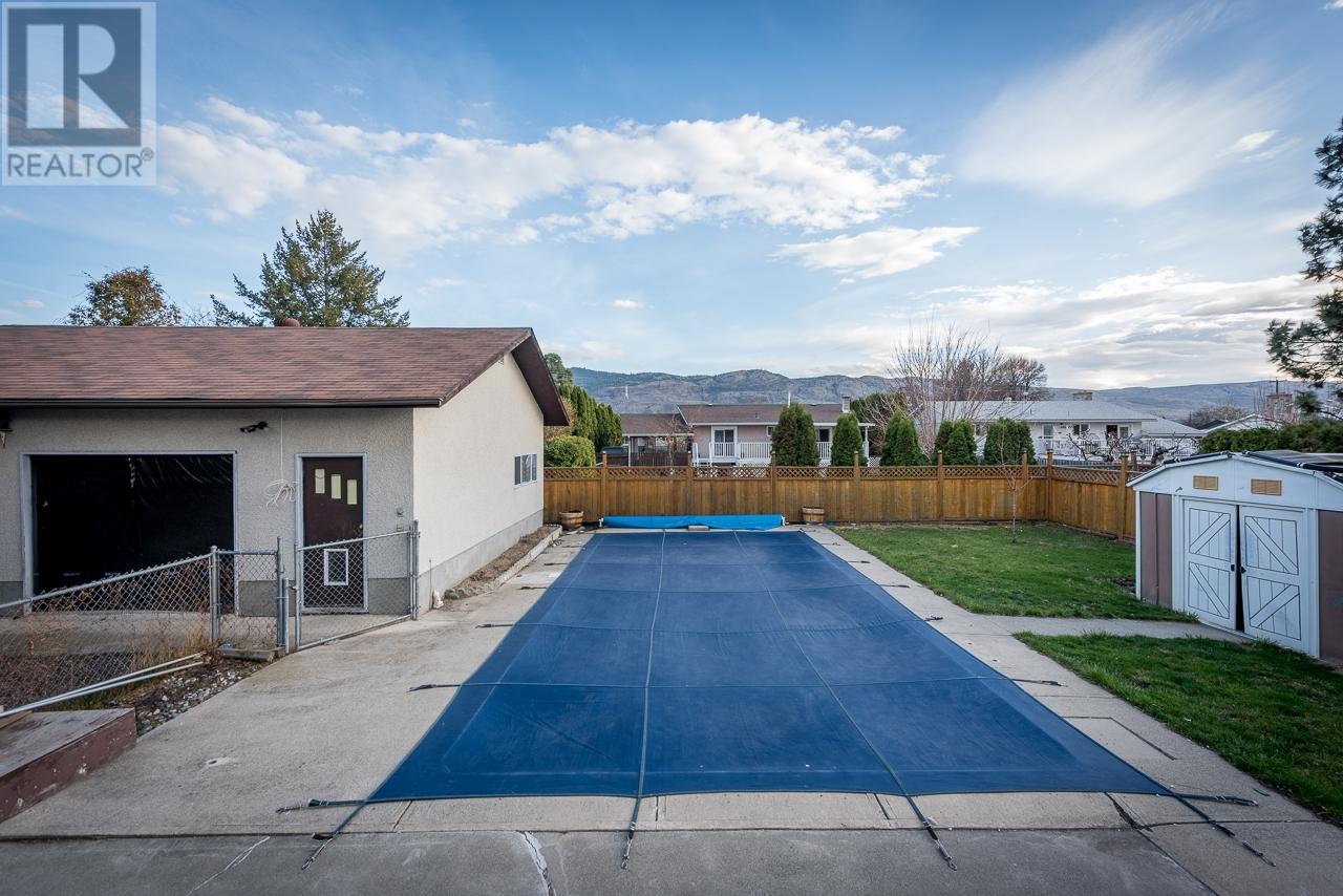 2317 Fleetwood Ave, Kamloops, British Columbia  V2B 4S8 - Photo 29 - 180204