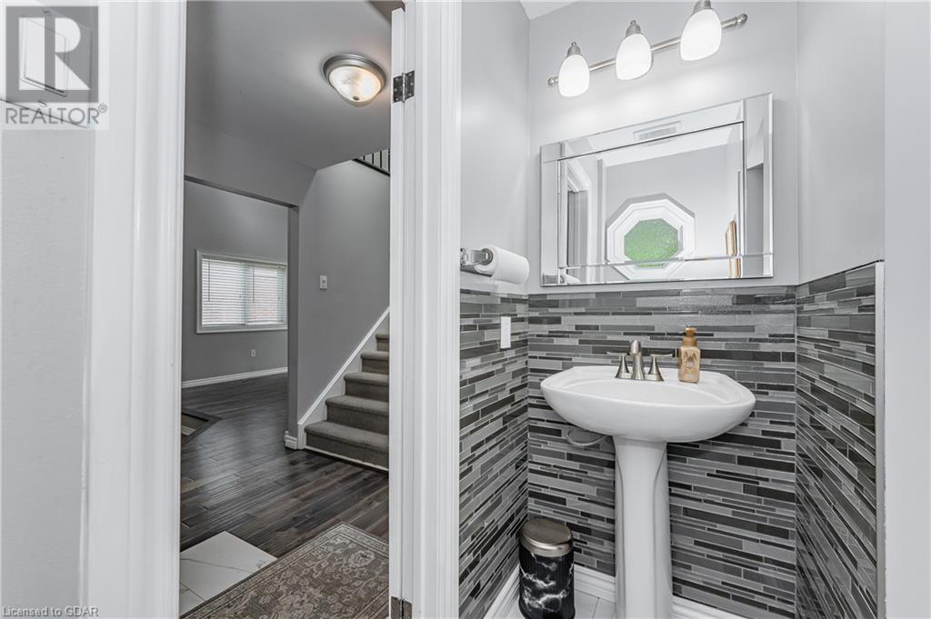 Image of property at 104 PINNACLE Crescent