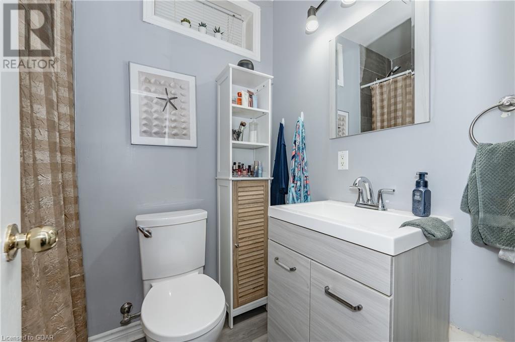 Image of property at 104 PINNACLE Crescent