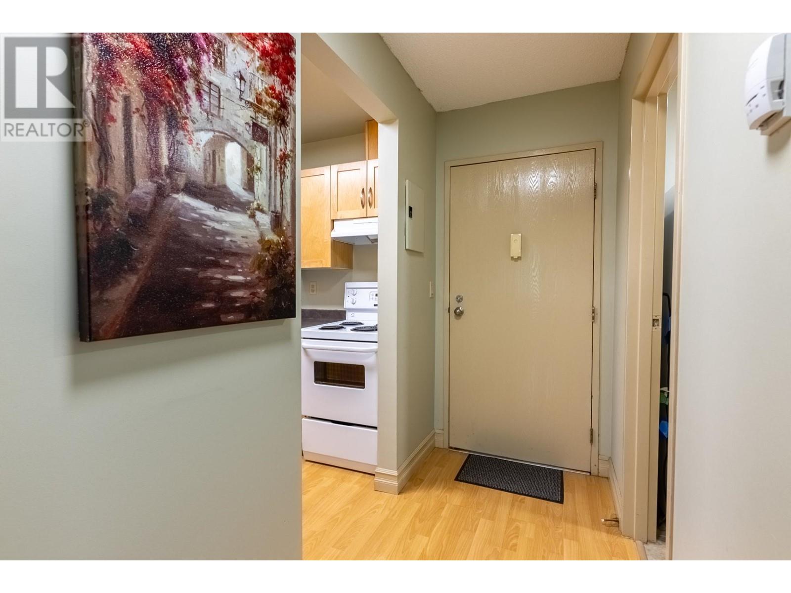 316-308 Chartrand Ave, Logan Lake, British Columbia   - Photo 11 - 180197