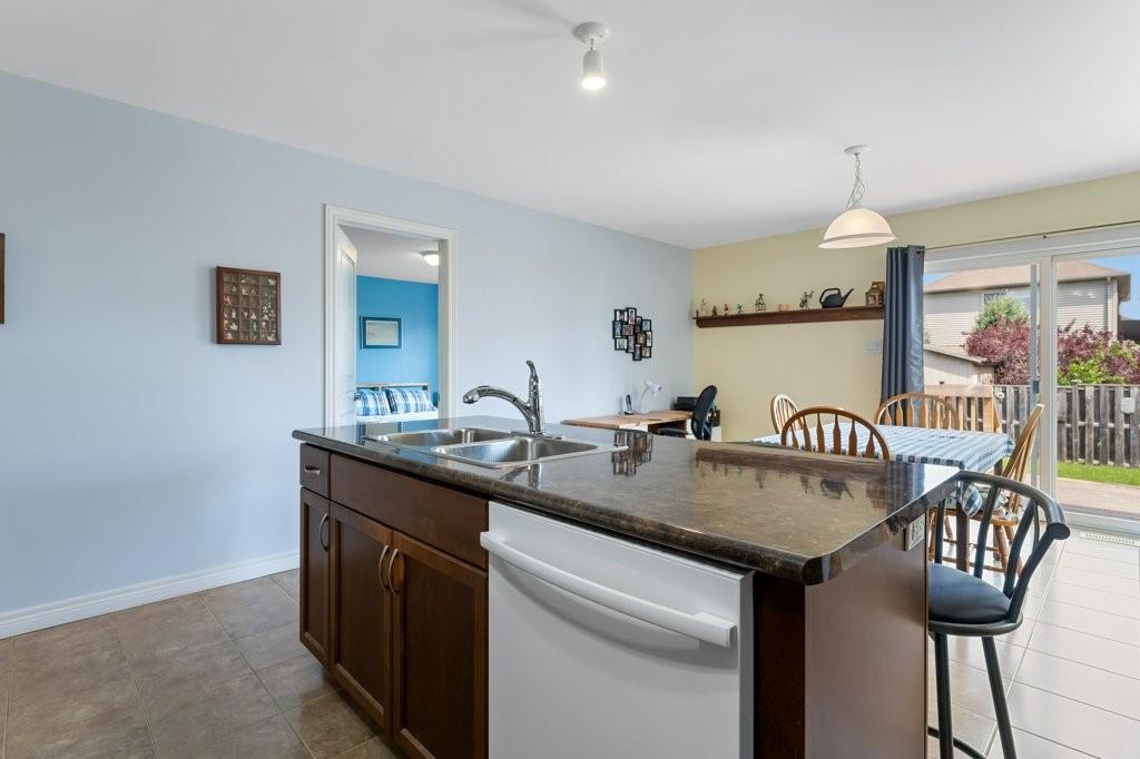 Image of property at 4867 John Street