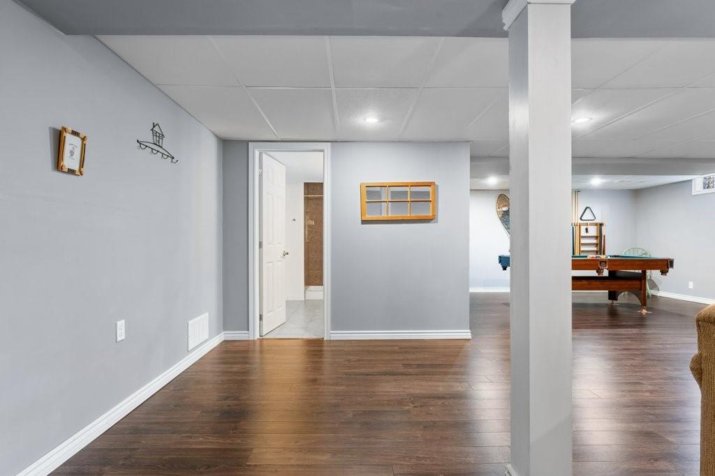 Image of property at 4867 John Street