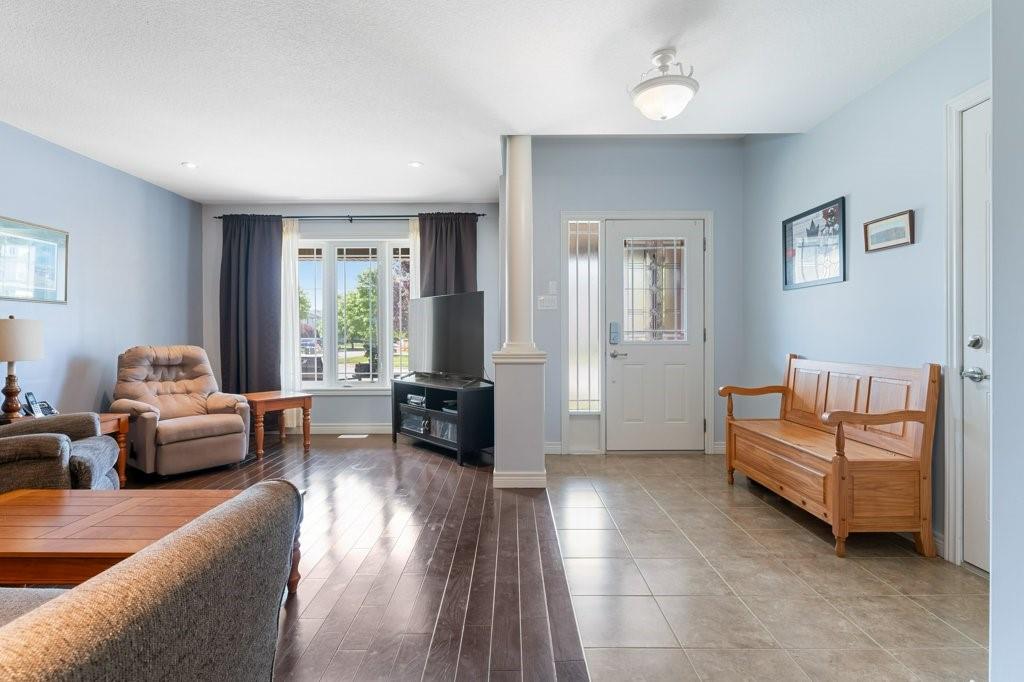 Image of property at 4867 John Street