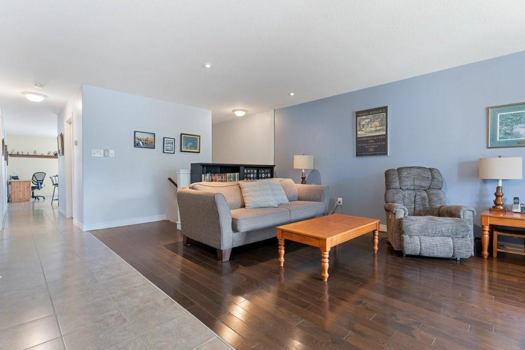 Image of property at 4867 John Street