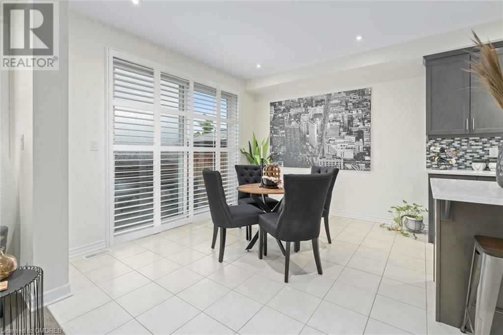 Image of property at 1327 CHRETIEN STREET Street