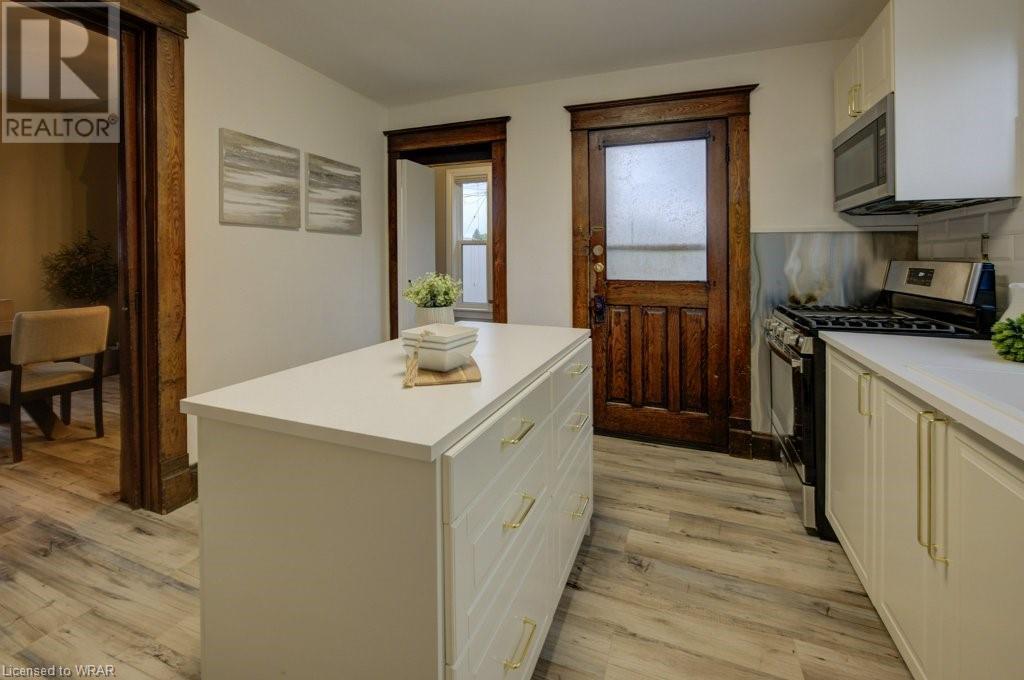 Image of property at 380 DUKE Street W