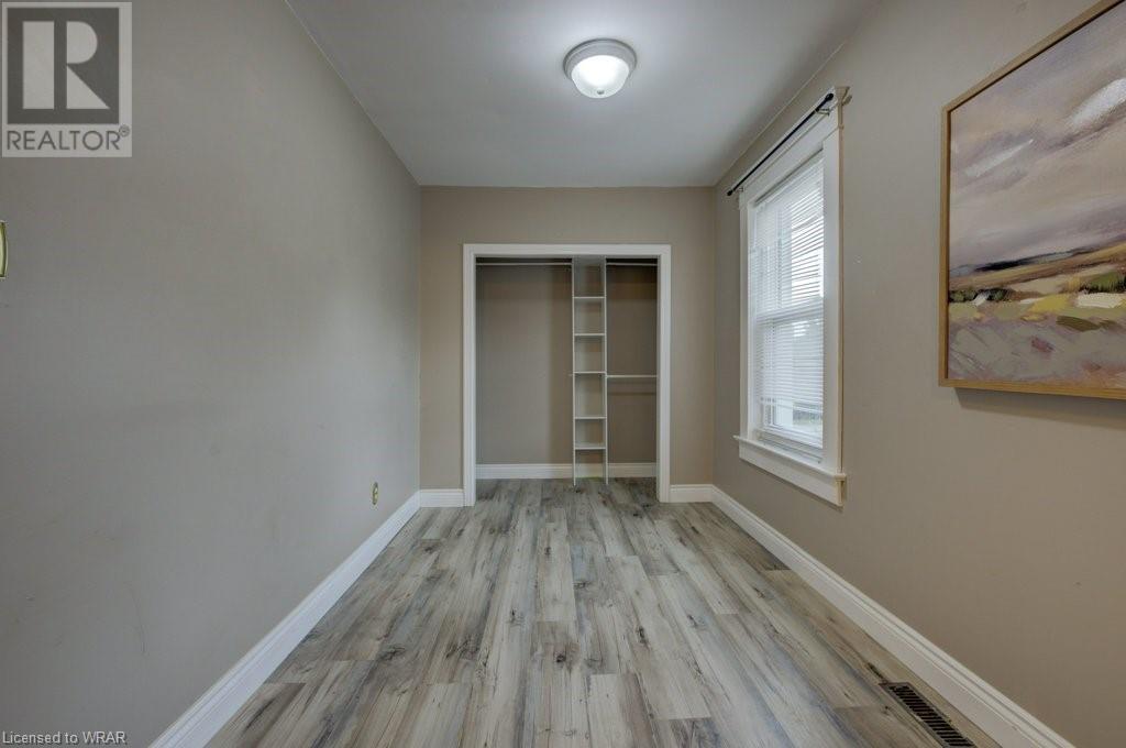 Image of property at 380 DUKE Street W