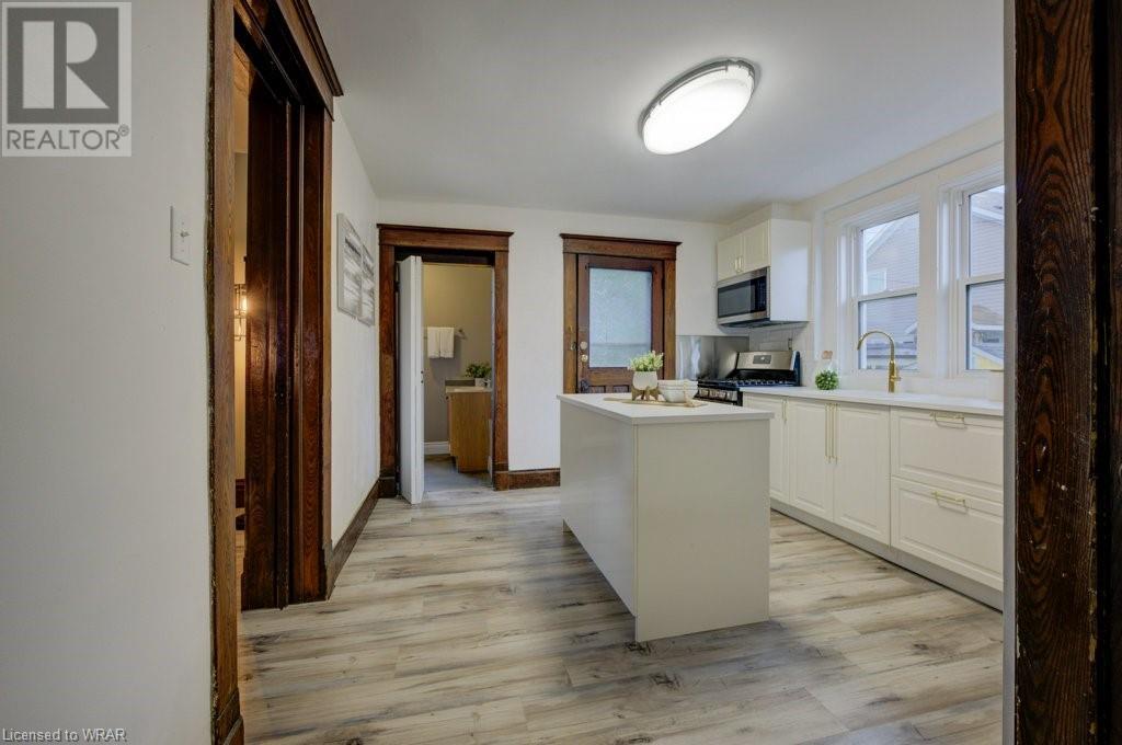 Image of property at 380 DUKE Street W