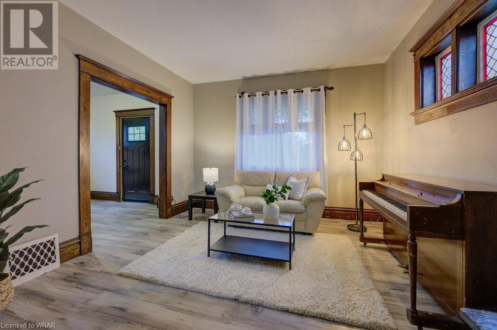 Image of property at 380 DUKE Street W