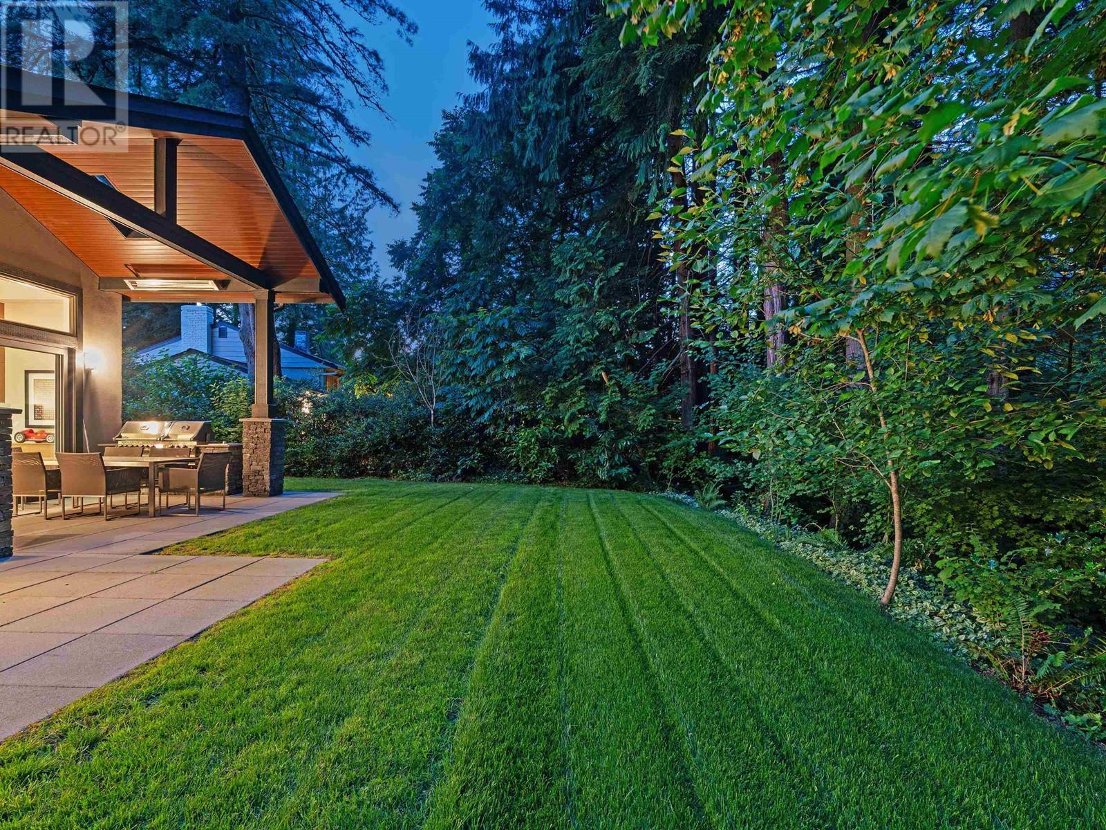 4062 Virginia Crescent, North Vancouver, British Columbia  V7R 3Z1 - Photo 3 - R2912321