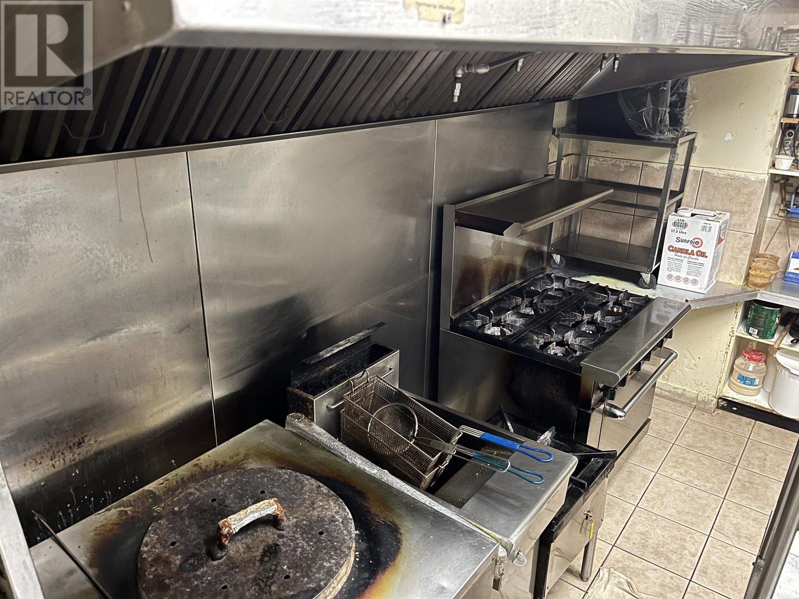 Listing Picture 2 of 4 : 111 CONFIDENTIAL, Vancouver / 溫哥華 - 魯藝地產 Yvonne Lu Group - MLS Medallion Club Member