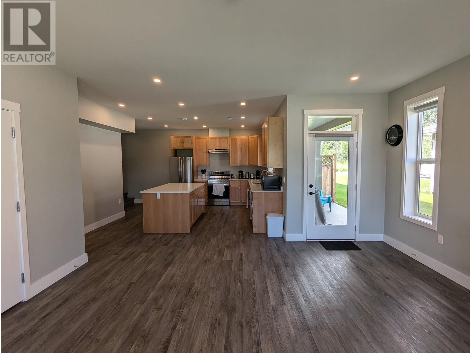 103 3360 First Avenue, Smithers, British Columbia  V0J 2N0 - Photo 4 - R2911968