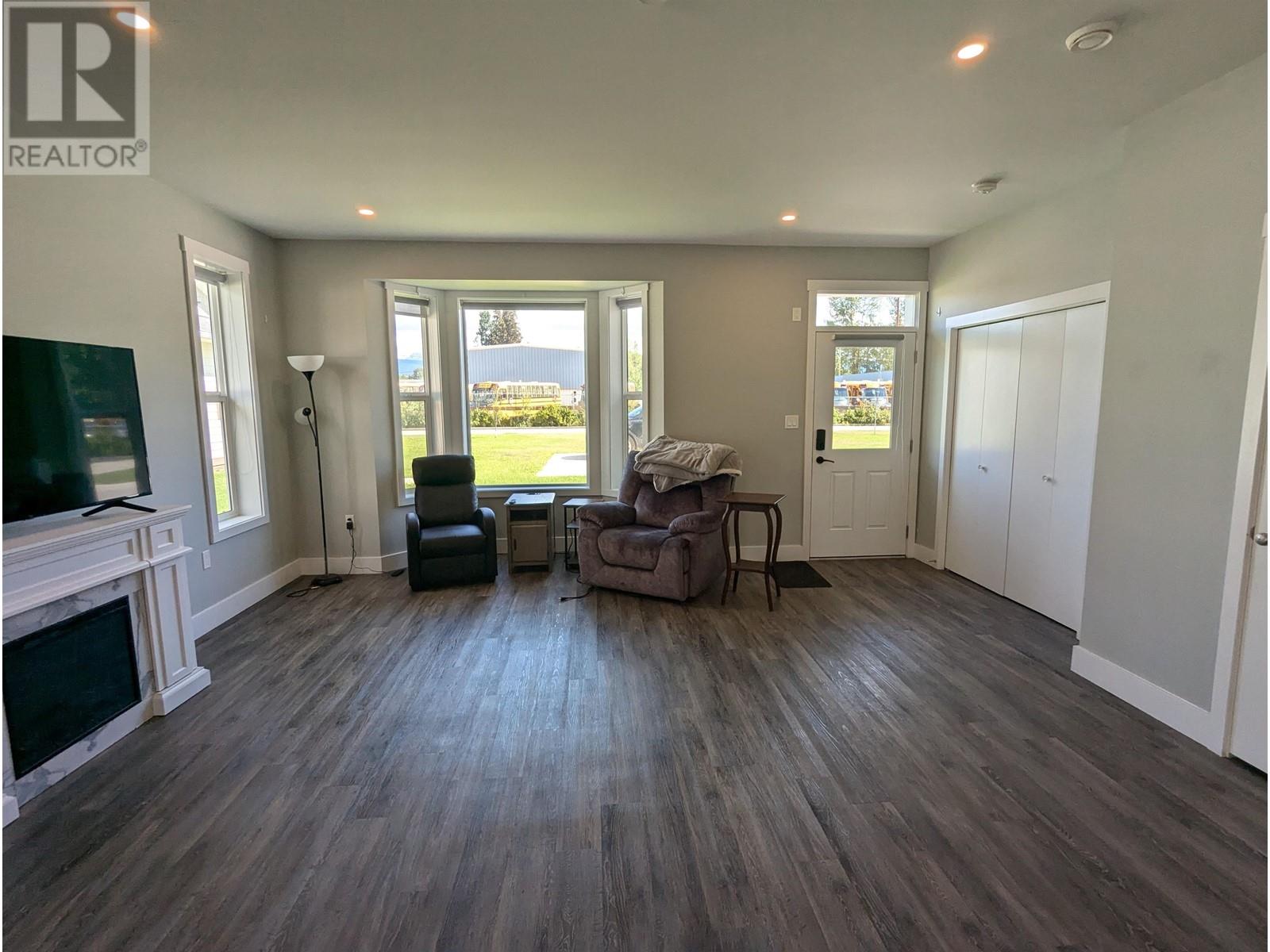 103 3360 First Avenue, Smithers, British Columbia  V0J 2N0 - Photo 6 - R2911968