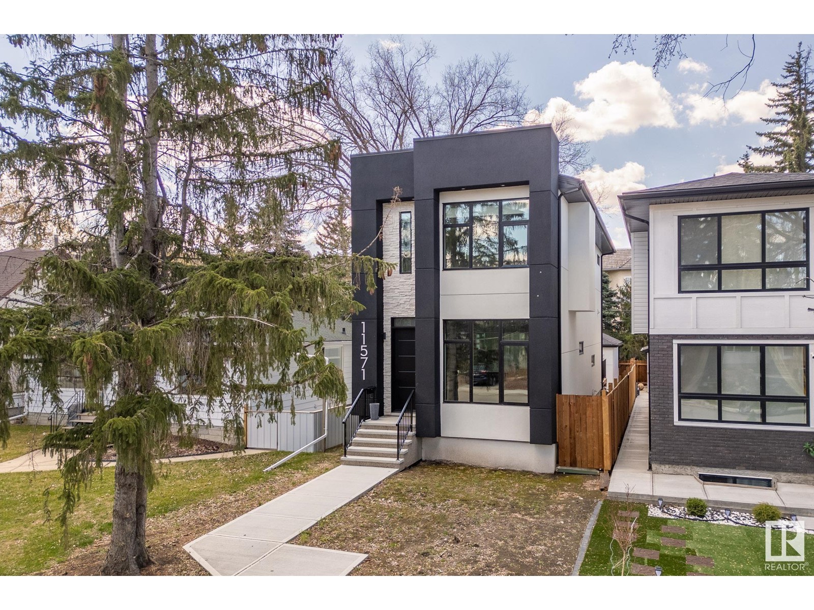 11571 80 AV NW, edmonton, Alberta