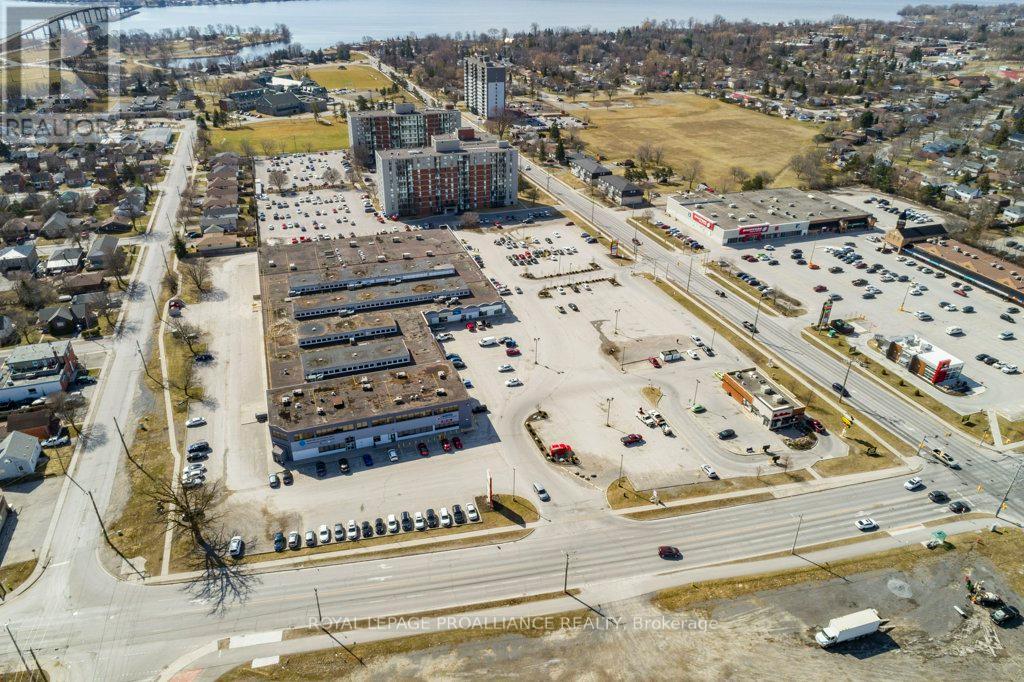 8 - 161 Bridge Street W, Belleville (Belleville Ward), Ontario  K8P 1K2 - Photo 1 - X9241800