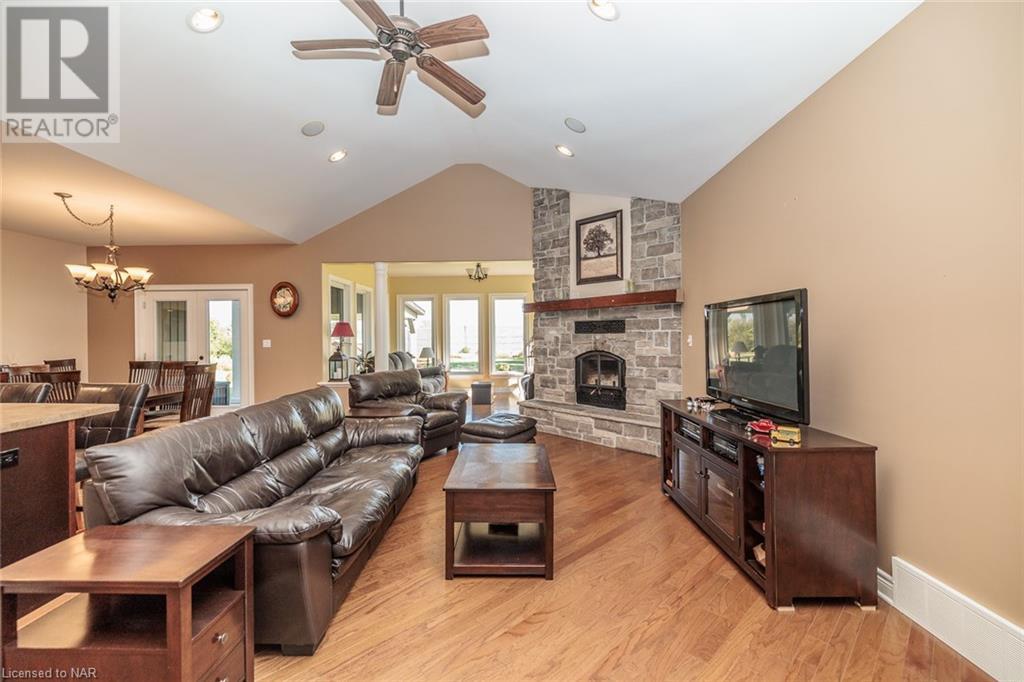 1040 Bertie Street, Fort Erie, Ontario L2A 5S1 - Photo 6 - 40548615