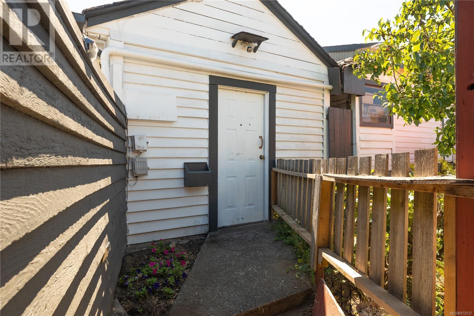 748 Nicol St, Nanaimo, British Columbia  V9R 4V1 - Photo 13 - 972537