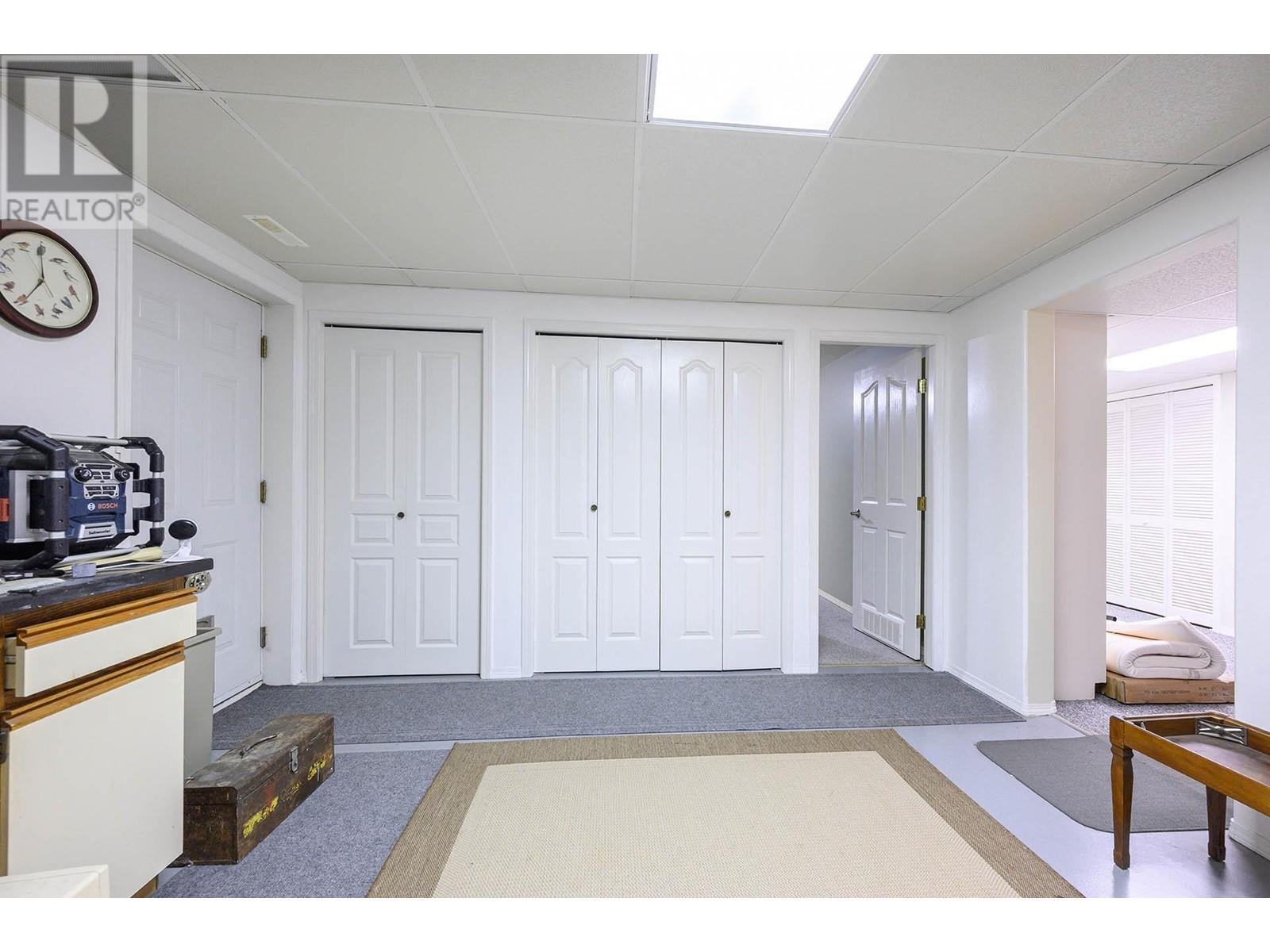 919 Invermere Crt, Kamloops, British Columbia  V2B 7T3 - Photo 33 - 180212