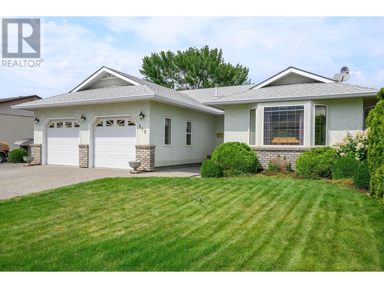 919 Invermere Crt, Kamloops, British Columbia  V2B 7T3 - Photo 37 - 180212