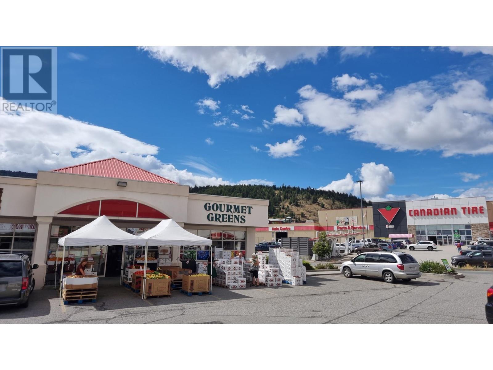 18-1415 Hillside Drive, Kamloops, British Columbia   - Photo 1 - 180214