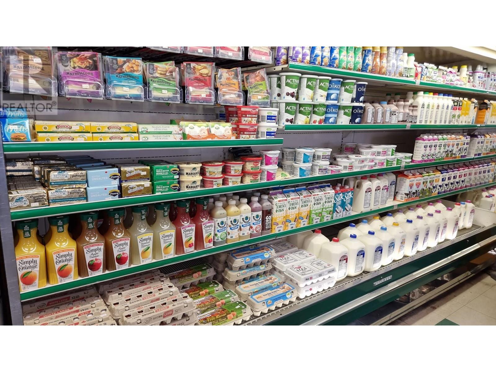 18-1415 Hillside Drive, Kamloops, British Columbia   - Photo 4 - 180214