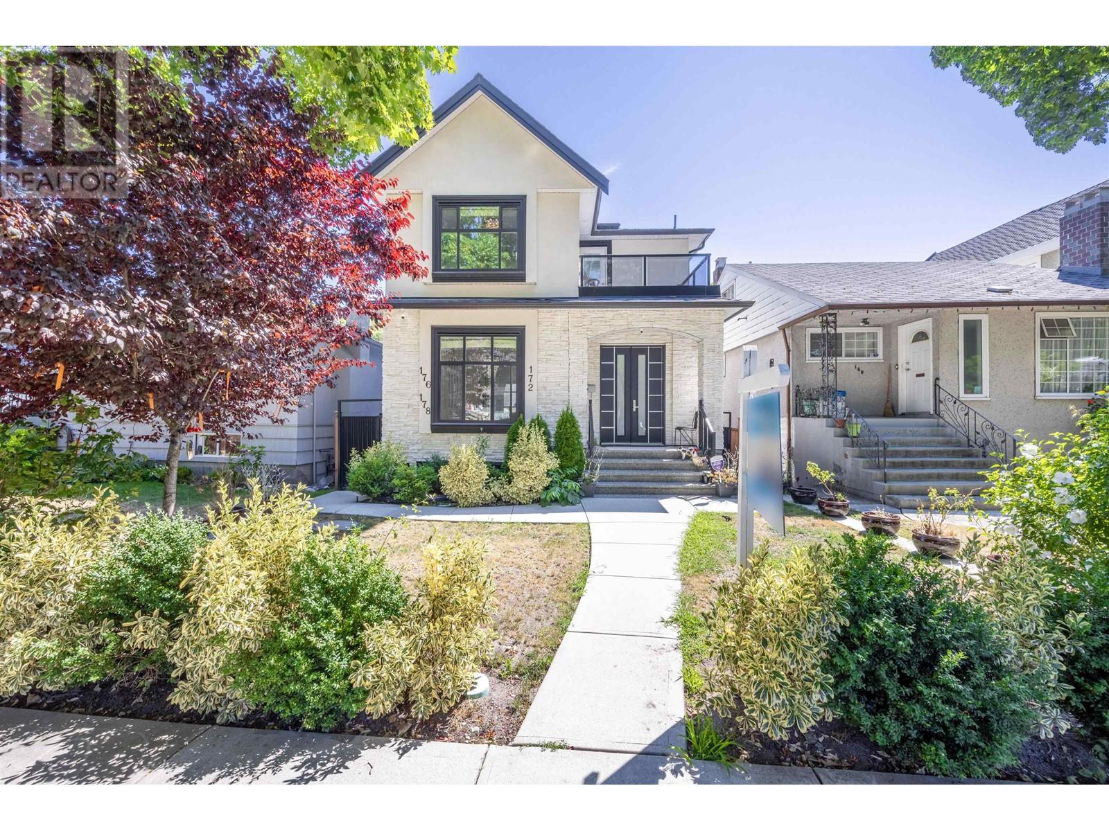 172 ONTARIO PLACE, Vancouver