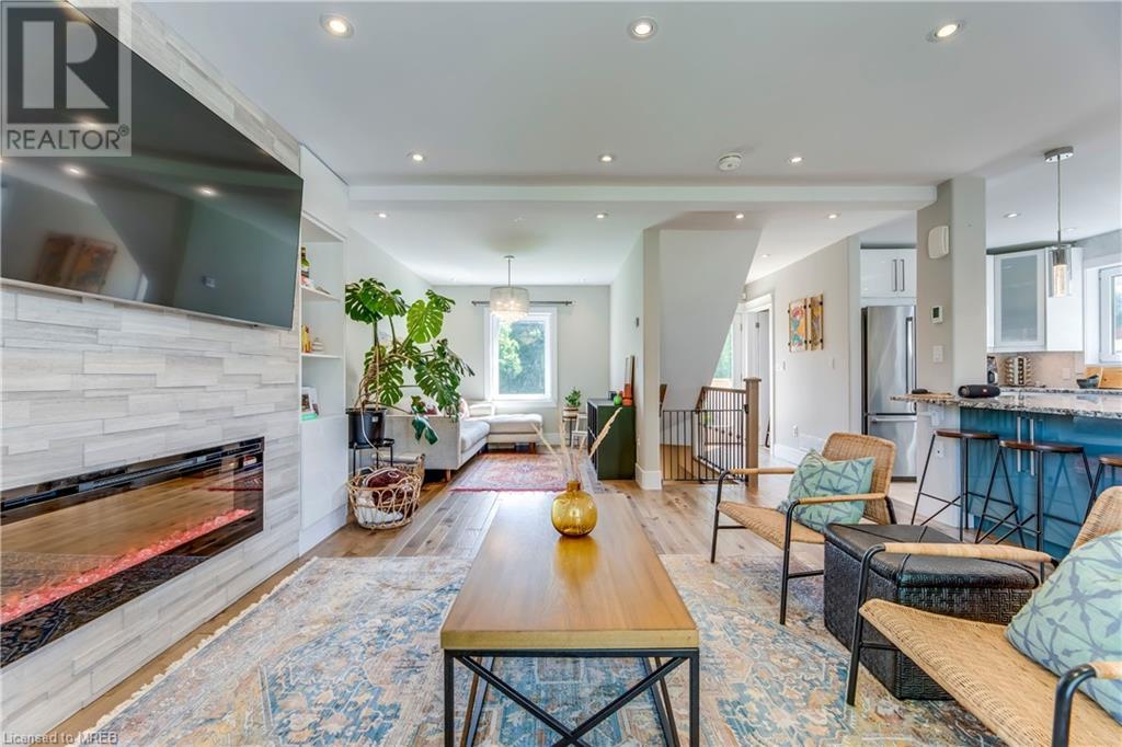 Image of property at 82 LOIS Street