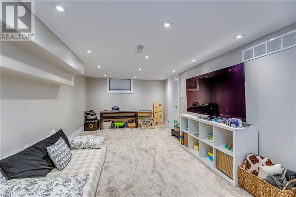 Image of property at 82 LOIS Street