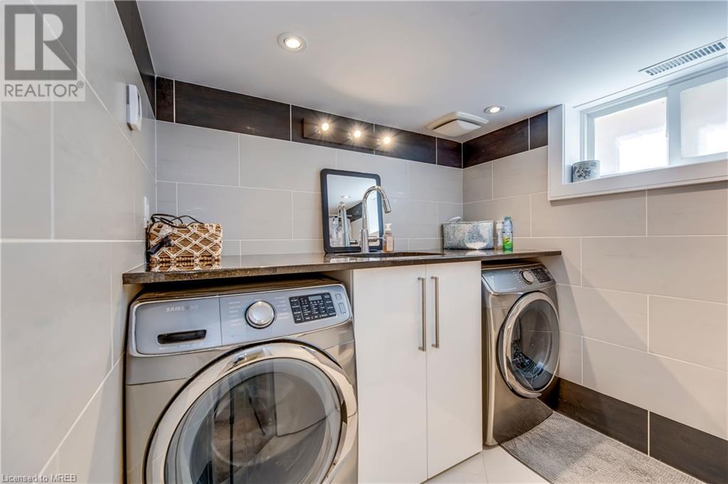 Image of property at 82 LOIS Street