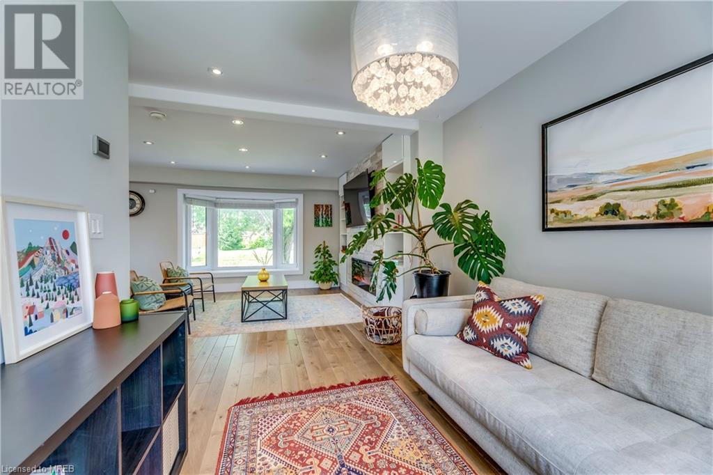 Image of property at 82 LOIS Street