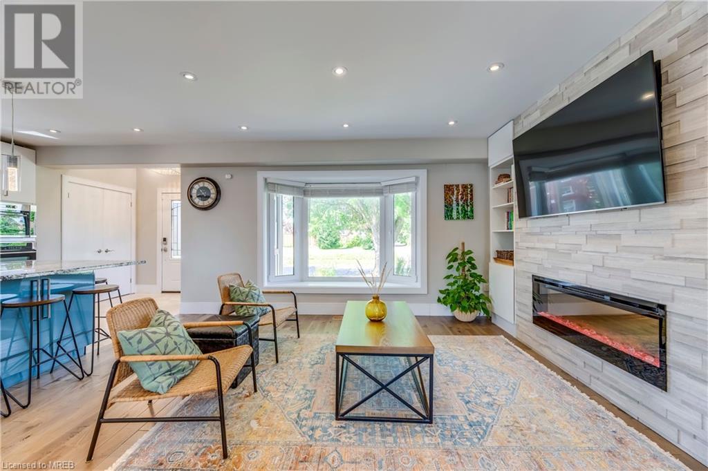 Image of property at 82 LOIS Street