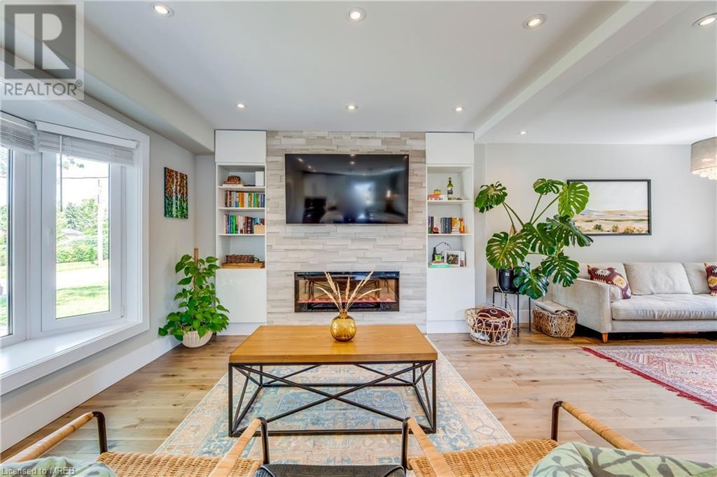 Image of property at 82 LOIS Street