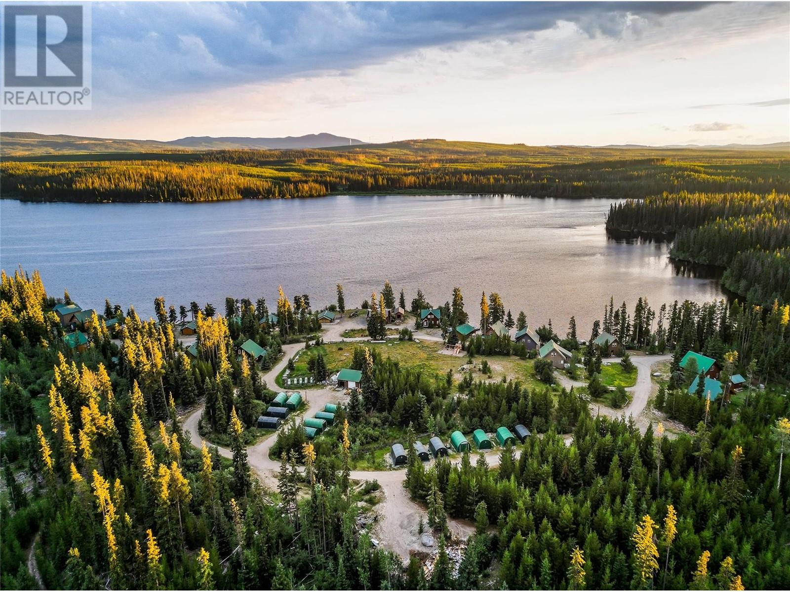 Cabin 10 Hatheume Lake Lodge Peachland