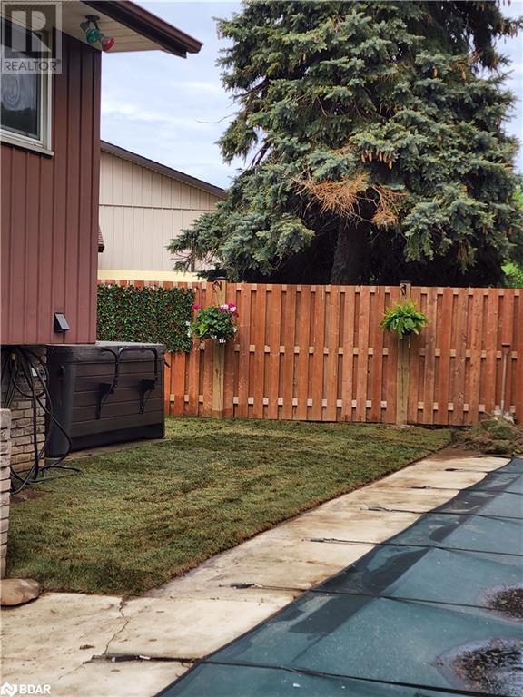 Image of property at 15 BAYSHORE Crescent