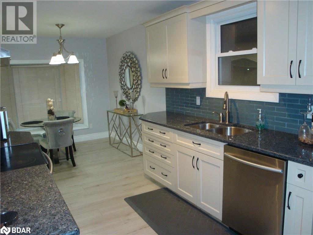 Image of property at 15 BAYSHORE Crescent