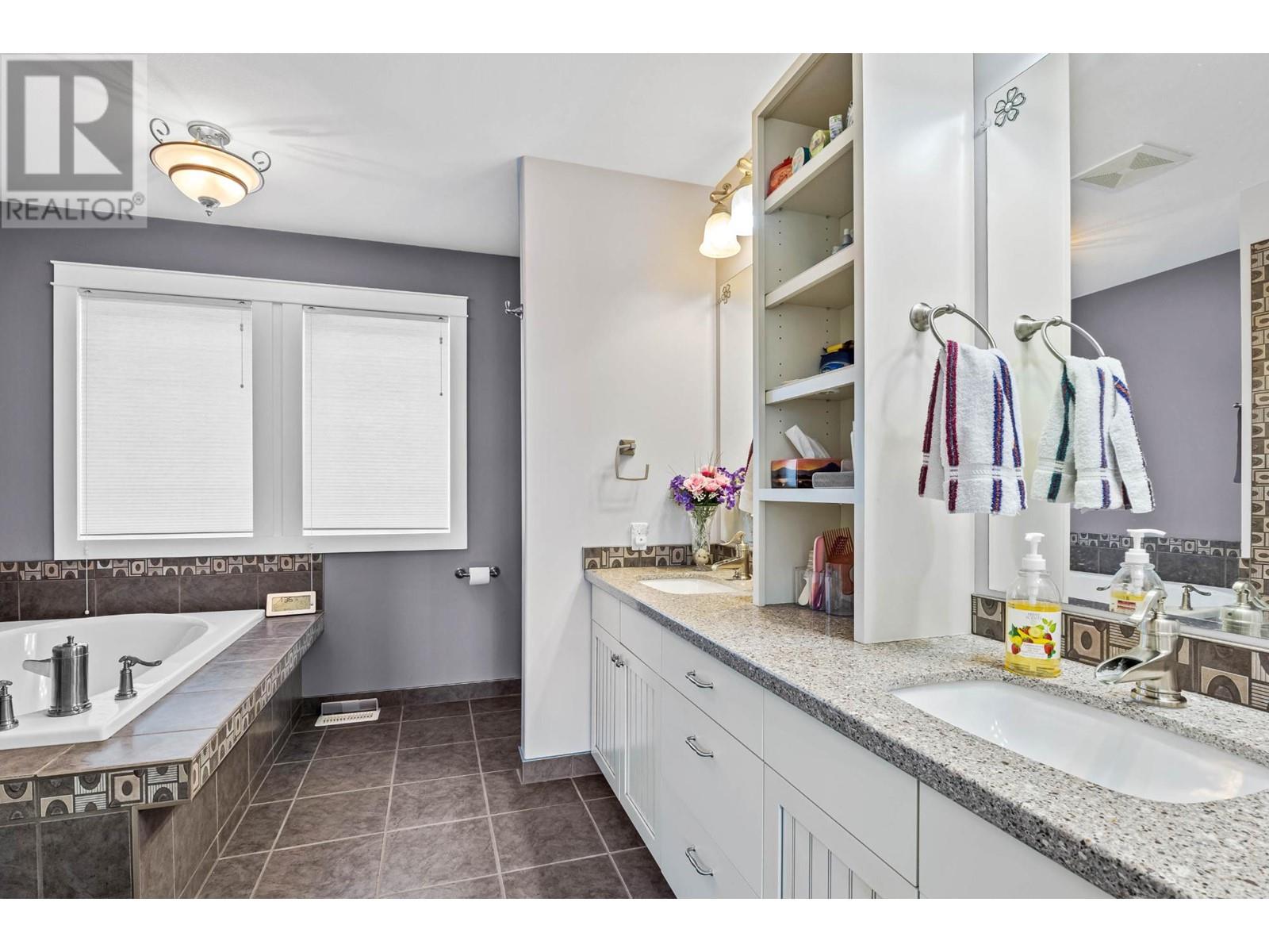 2477 Burgess Ave, Merritt, British Columbia  V1K 1R3 - Photo 16 - 180222