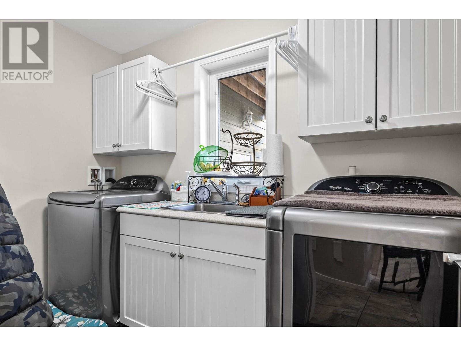 2477 Burgess Ave, Merritt, British Columbia  V1K 1R3 - Photo 21 - 180222