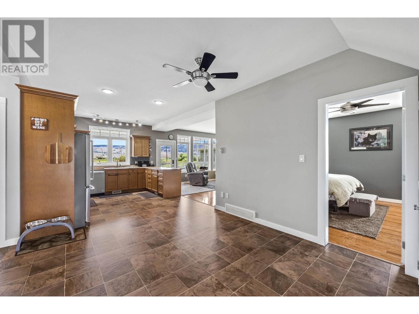 2477 Burgess Ave, Merritt, British Columbia  V1K 1R3 - Photo 22 - 180222