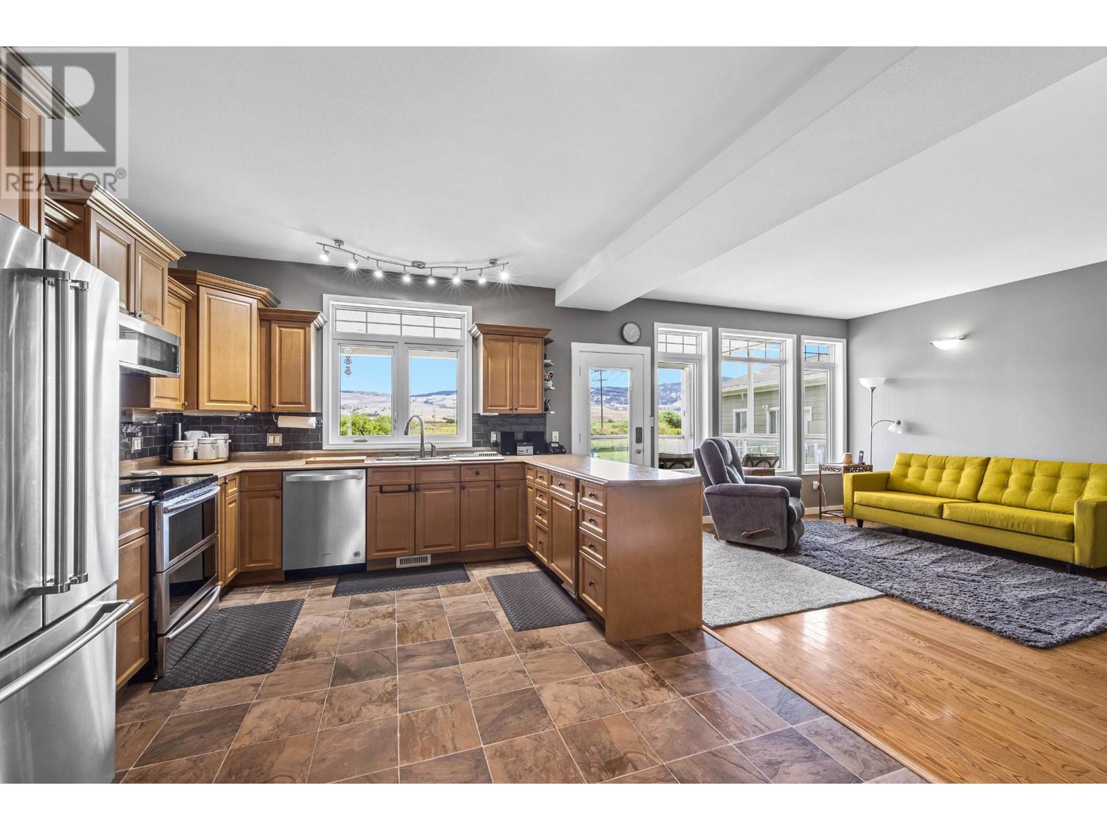 2477 Burgess Ave, Merritt, British Columbia  V1K 1R3 - Photo 23 - 180222