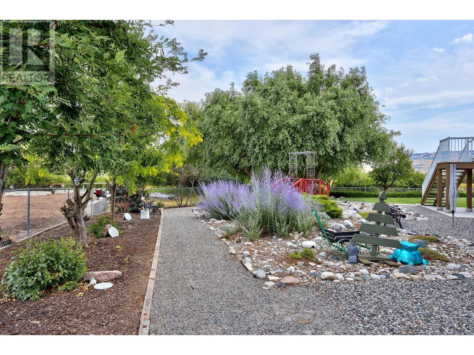 2477 Burgess Ave, Merritt, British Columbia  V1K 1R3 - Photo 39 - 180222