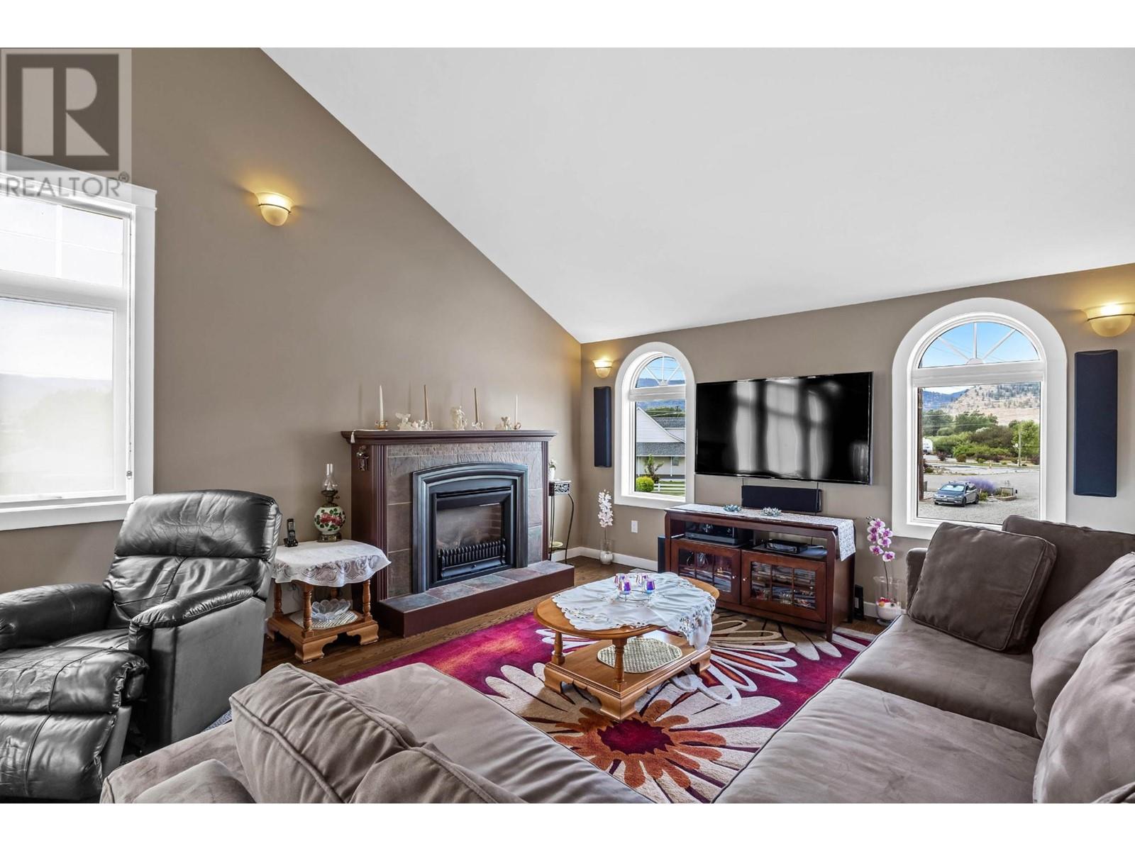 2477 Burgess Ave, Merritt, British Columbia  V1K 1R3 - Photo 6 - 180222