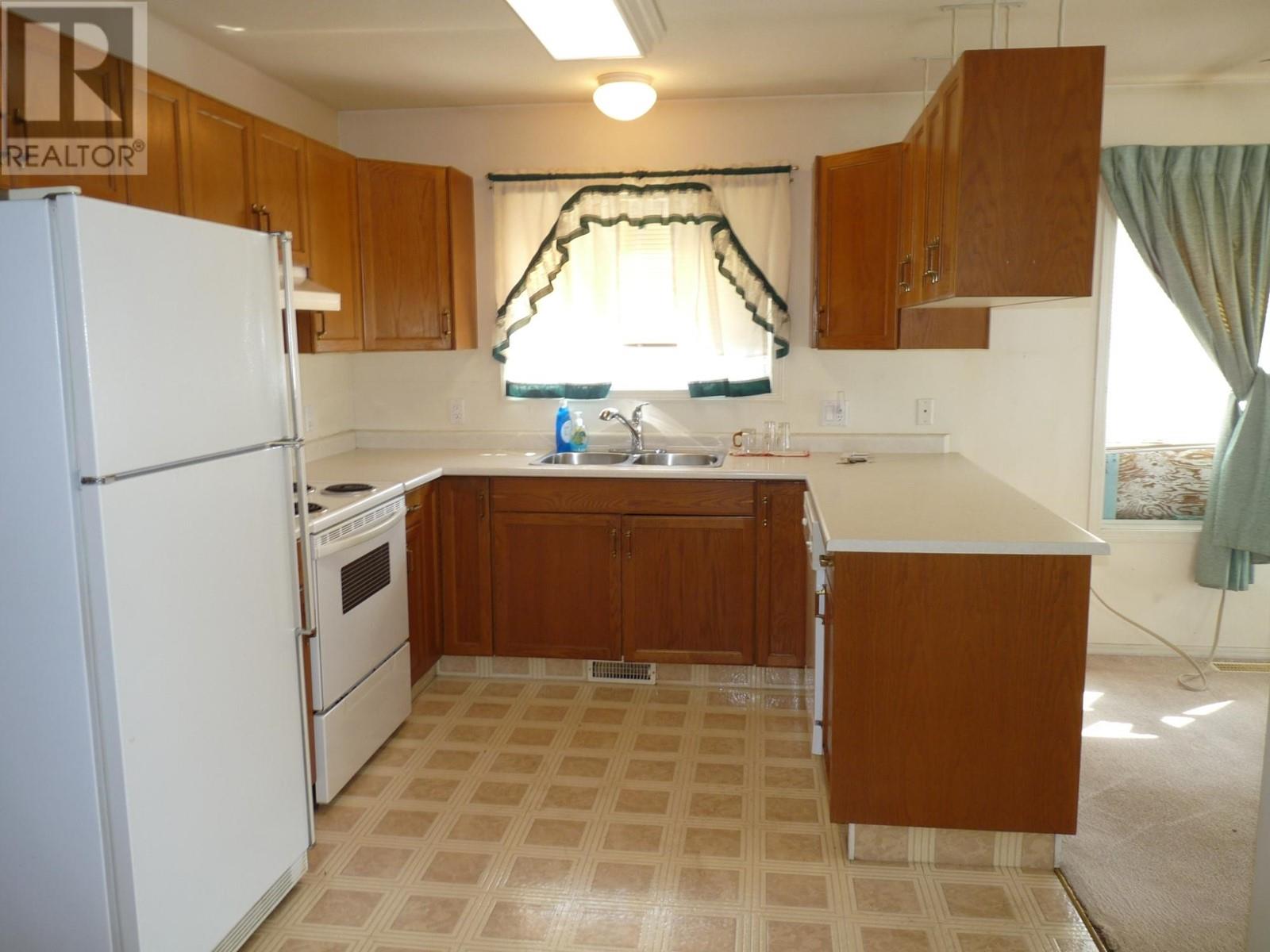 56-1525 Ord Rd, Kamloops, British Columbia  V2B 7V2 - Photo 4 - 180223