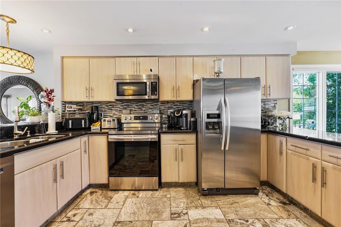 Image of property at 491-493 Dewitt Road