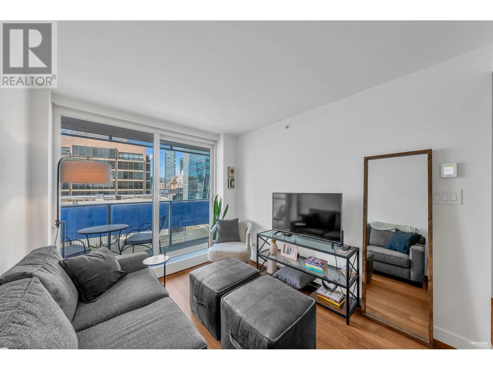 1803 777 Richards Street, Vancouver, British Columbia  V6B 0M6 - Photo 5 - R2912675