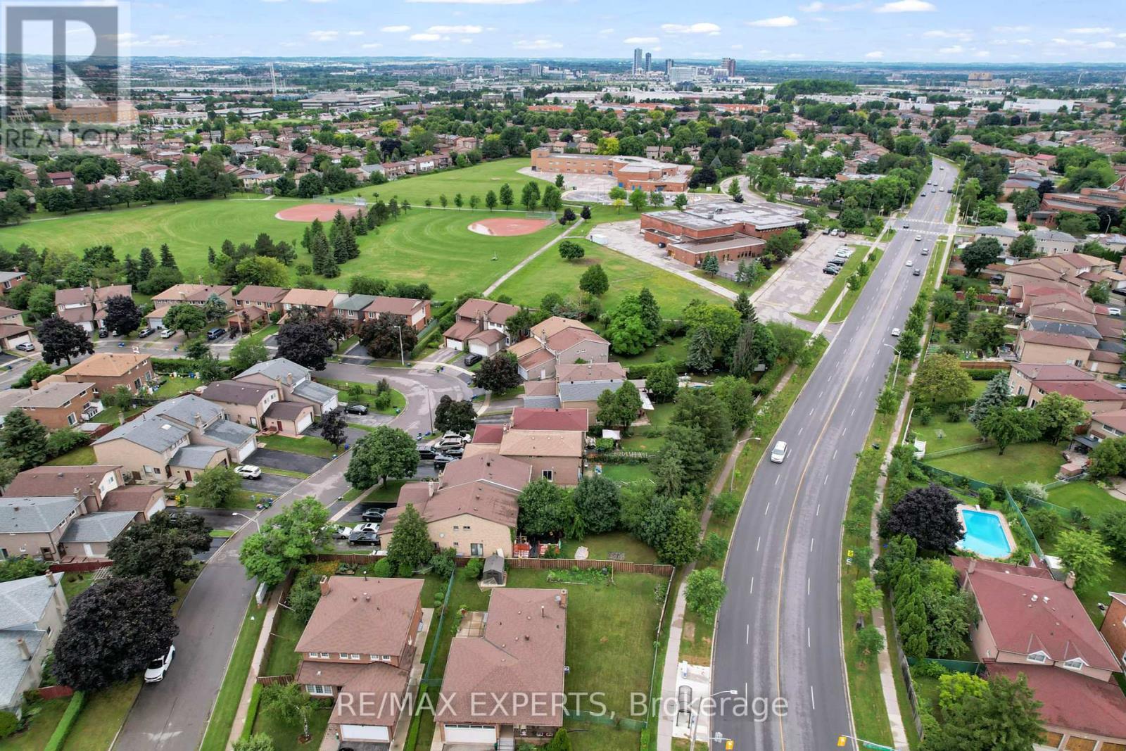 2 Risebrough Circuit, Markham (Milliken Mills West), Ontario  L3R 3B5 - Photo 39 - N9242255